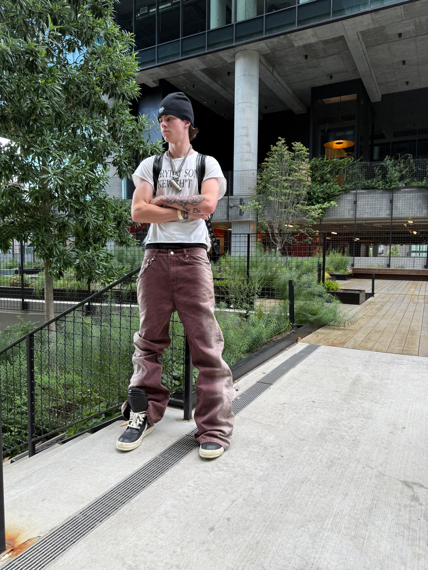 CLARET JEANS